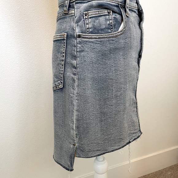 Aritzia Denim Skirt - Picture 5 of 5